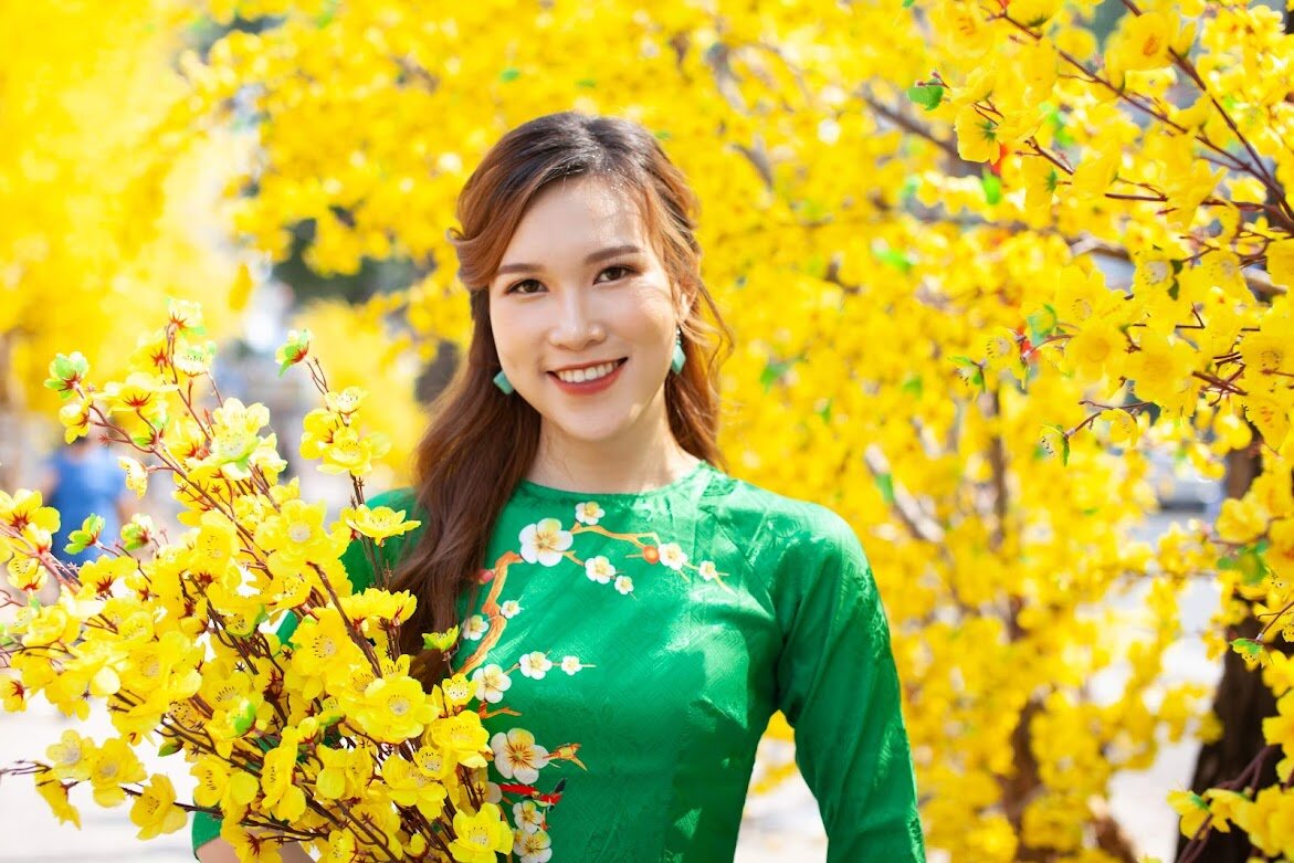 Makeup ánh mắt sâu