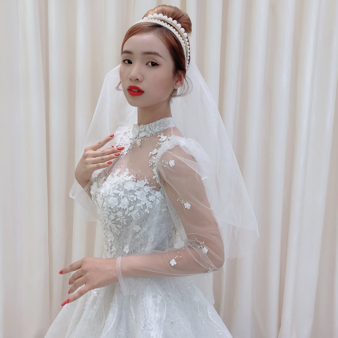 Cô dâu chỉn chu, rạng rỡ